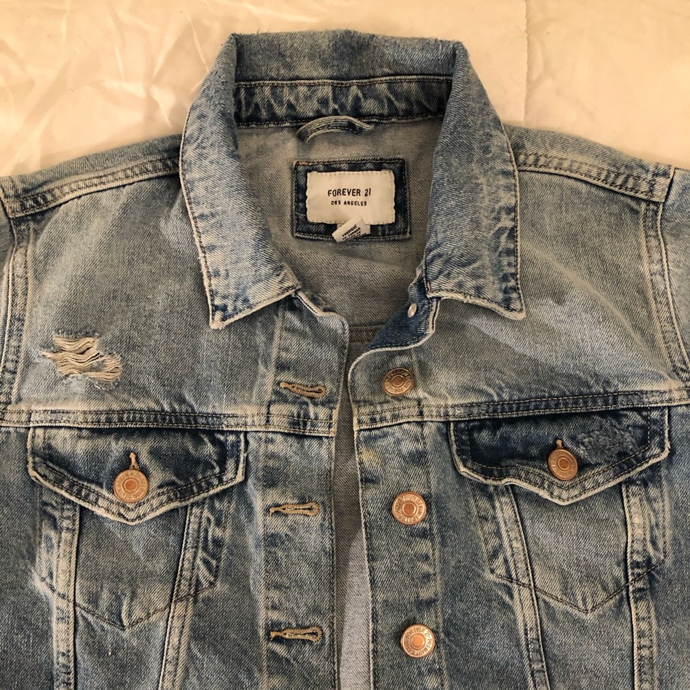 Distressed jean denim cropped jacket FOREVER 21